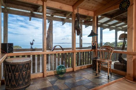 Photo of property in 37 Whaanga Road, Raglan, 3297