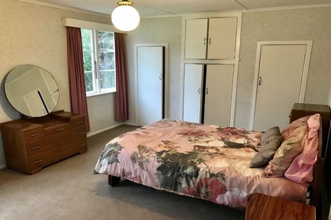 Photo of property in 83 Oxford Street, Tawa, Wellington, 5028