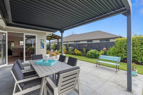 Photo of property in 77 Sandhurst Drive, Papamoa Beach, Papamoa, 3118
