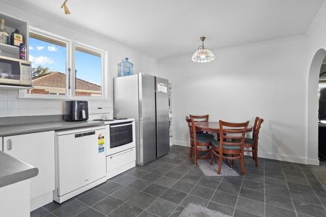 Photo of property in 75 Mcmurdo Street, Tinwald, Ashburton, 7700