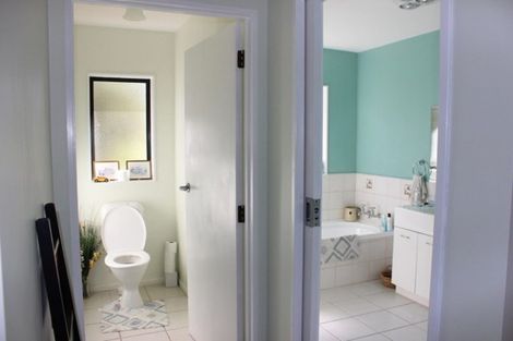 Photo of property in 75 Adelaide Road, Dannevirke, 4978