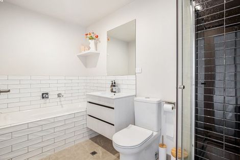 Photo of property in 35 Treloar Crescent, Hobsonville, Auckland, 0616