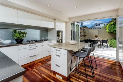 Photo of property in 7 Eric Price Avenue, Takapuna, Auckland, 0620