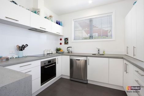 Photo of property in 33 Ocean Breeze Drive, Waihi Beach, 3611