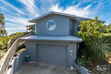 Photo of property in 13 Bayly Street, Baylys Beach, Dargaville, 0377
