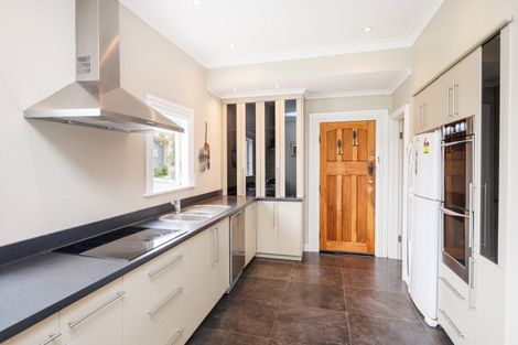 Photo of property in 11 Kings Court, Roslyn, Palmerston North, 4414