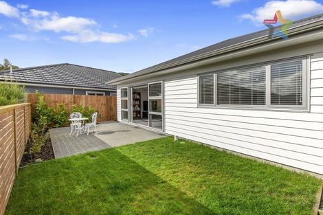 Photo of property in 5 Takapo Grove, Kelson, Lower Hutt, 5010