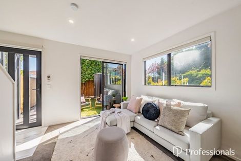 Photo of property in 2/97 Whites Line East, Waiwhetu, Lower Hutt, 5010