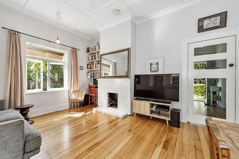 Photo of property in 25 Myrtle Street, Hamilton East, Hamilton, 3216