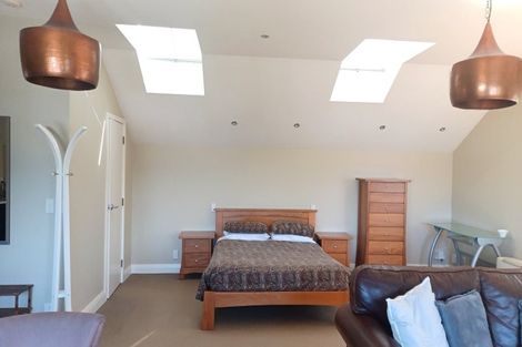 Photo of property in 90 Awa Road, Seatoun, Wellington, 6022