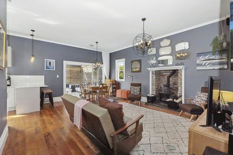 Photo of property in 31 Kapiti Crescent, Titahi Bay, Porirua, 5022