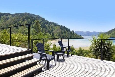 Photo of property in 609 Port Underwood Road, Whatamango Bay, Picton, 7281