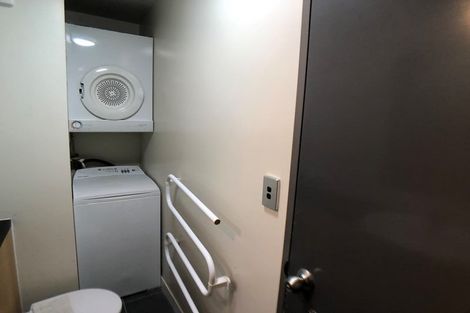 Photo of property in 5/2 Atarangi Road, Greenlane, Auckland, 1051