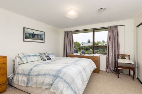 Photo of property in 23 Timaru Road, Waimate, 7924