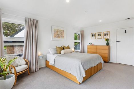 Photo of property in 1/16 Lyttelton Avenue, Forrest Hill, Auckland, 0620