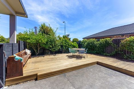 Photo of property in 35 Simpson Crescent, Raumati Beach, Paraparaumu, 5032