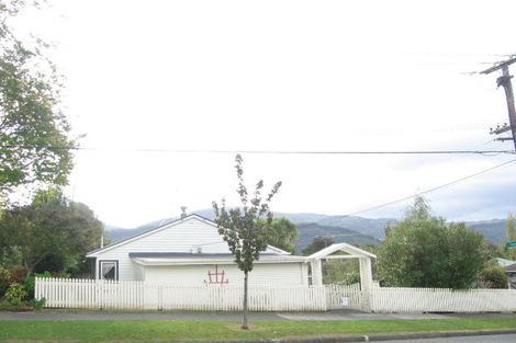 Photo of property in 11 Pempsey Street, Silverstream, Upper Hutt, 5019