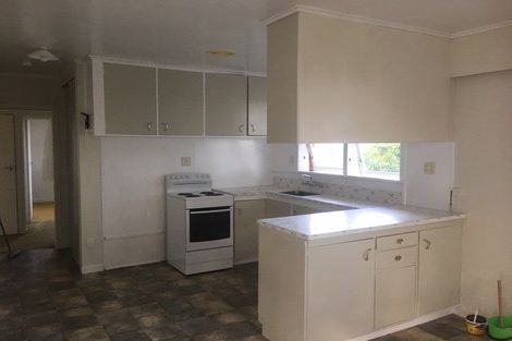 Photo of property in 32 Porter Crescent, Helensville, 0800