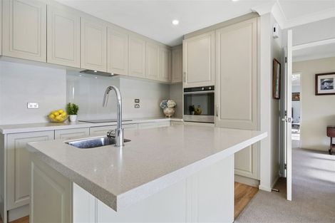 Photo of property in 18 Saint Andrews Hill Road, Mount Pleasant, Christchurch, 8081