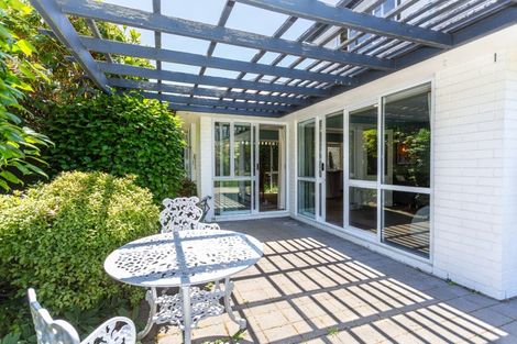 Photo of property in 2/138 Memorial Avenue, Burnside, Christchurch, 8053