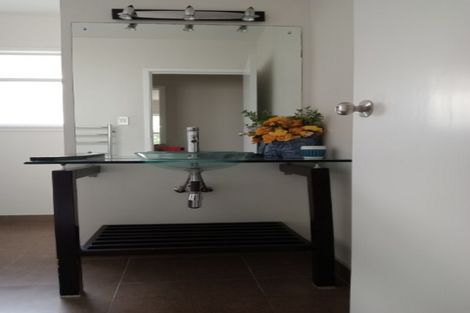 Photo of property in 57 Lawrence Crescent, Hillpark, Auckland, 2102