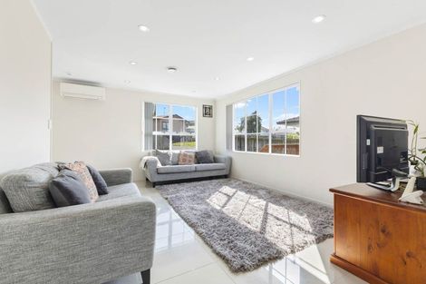 Photo of property in 11 Janese Place, Weymouth, Auckland, 2103