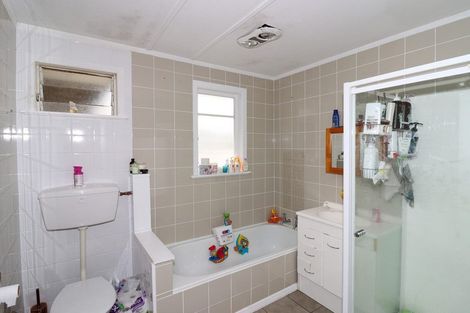 Photo of property in 4 Charles Street, Carterton, 5713