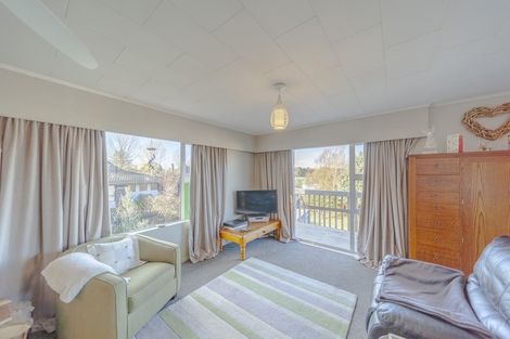 Photo of property in 10 Leeton Drive, Waipukurau, 4200