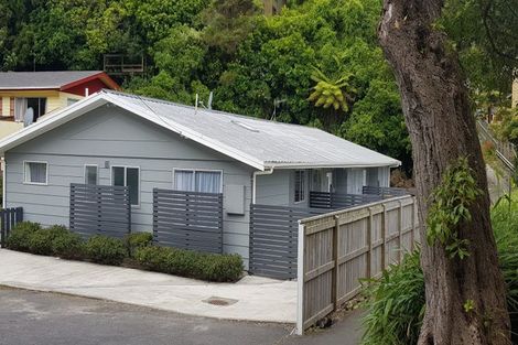 Photo of property in 2/80 Airlie Road, Plimmerton, Porirua, 5026