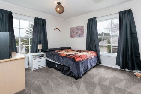 Photo of property in 24 Cheriton Road, Mellons Bay, Auckland, 2014