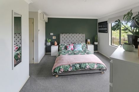 Photo of property in 6a Marjory Close, Broadmeadows, Wellington, 6035