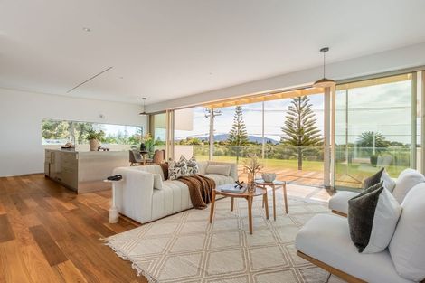 Photo of property in 22a Queens Road, Waikanae Beach, Waikanae, 5036