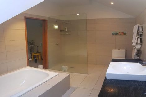 Photo of property in 2/90 Victoria Road, Devonport, Auckland, 0624