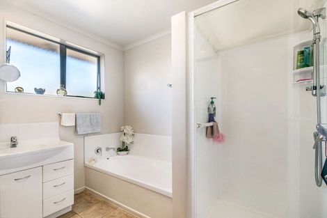 Photo of property in 19 De Castro Drive, Blenheim, 7201