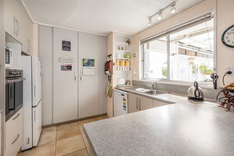 Photo of property in 6 Ayr Street, Flaxmere, Hastings, 4120