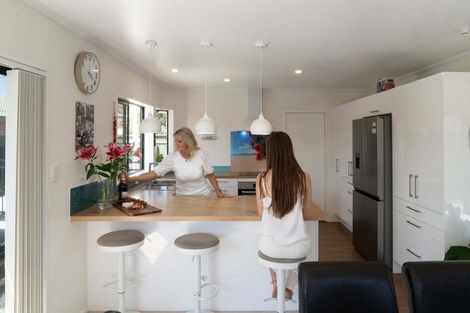 Photo of property in 116 Evans Road, Papamoa Beach, Papamoa, 3118