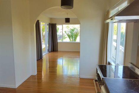 Photo of property in 2/30 Elliott Avenue, Bayview, Auckland, 0629