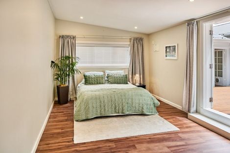 Photo of property in 69 Muritai Road, Eastbourne, Lower Hutt, 5013