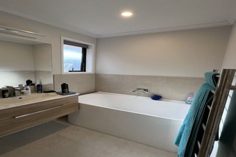 Photo of property in 19 Pouate Way, Waiuku, 2123