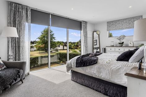 Photo of property in 76 Oakgrove Drive, Rangiora, 7400