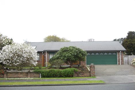 Photo of property in 35 Manu Crescent, Upper Vogeltown, New Plymouth, 4310