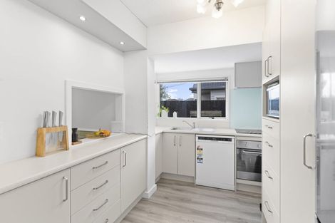 Photo of property in 4/37 Avalon Street, Richmond, Christchurch, 8013