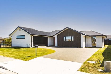 Photo of property in 15 Claremont Crescent, Amberley, 7410