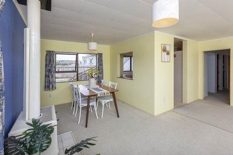 Photo of property in 36 Field Way, Waikanae Beach, Waikanae, 5036
