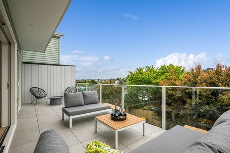 Photo of property in 55b Merriefield Avenue, Forrest Hill, Auckland, 0620