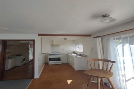 Photo of property in 21 Pendlebury Street, Green Bay, Auckland, 0604