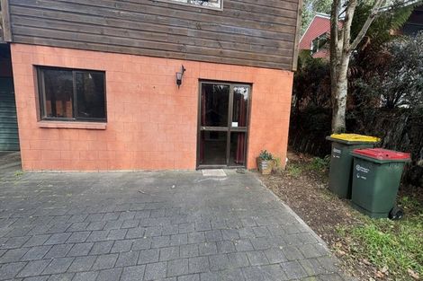 Photo of property in 4/2a Spencer Place, Merrilands, New Plymouth, 4312