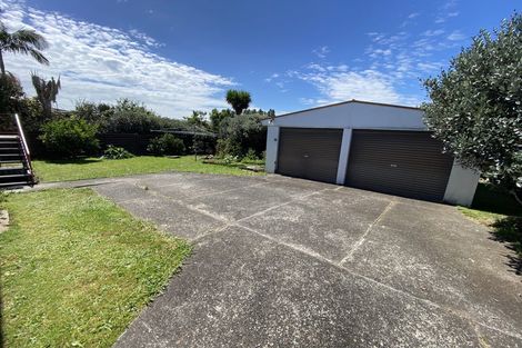 Photo of property in 60 Casuarina Road, Half Moon Bay, Auckland, 2012
