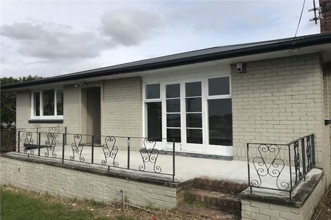 Photo of property in 57 Churchill Road, Cockle Bay, Auckland, 2014