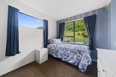 Photo of property in 25 Larchmont Grove, Totara Park, Upper Hutt, 5018